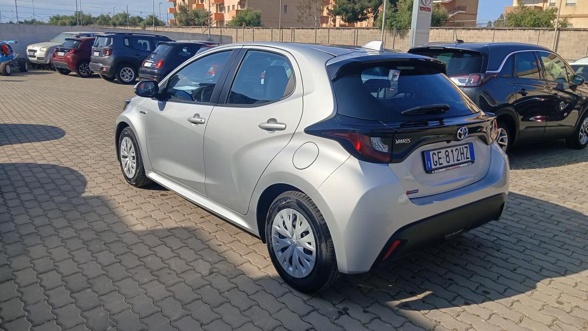 Toyota Yaris 1.5 Hybrid 5 porte Active 812